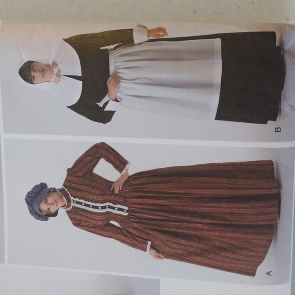 Sewing pattern for plus size  1700s dresses - Picture 4 of 7